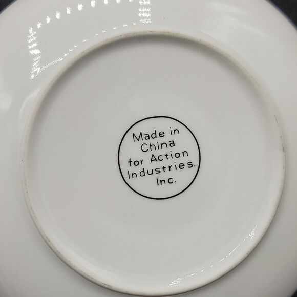 Jamestown China Christmas Tree Cup and Saucer with Gold Trim - Picture 6 of 6